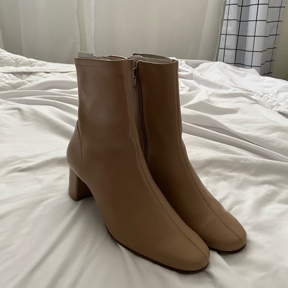 NEW By Far Sofia Nude Leather Ankle Boots size 36 / 6 - Picture 3 of 3